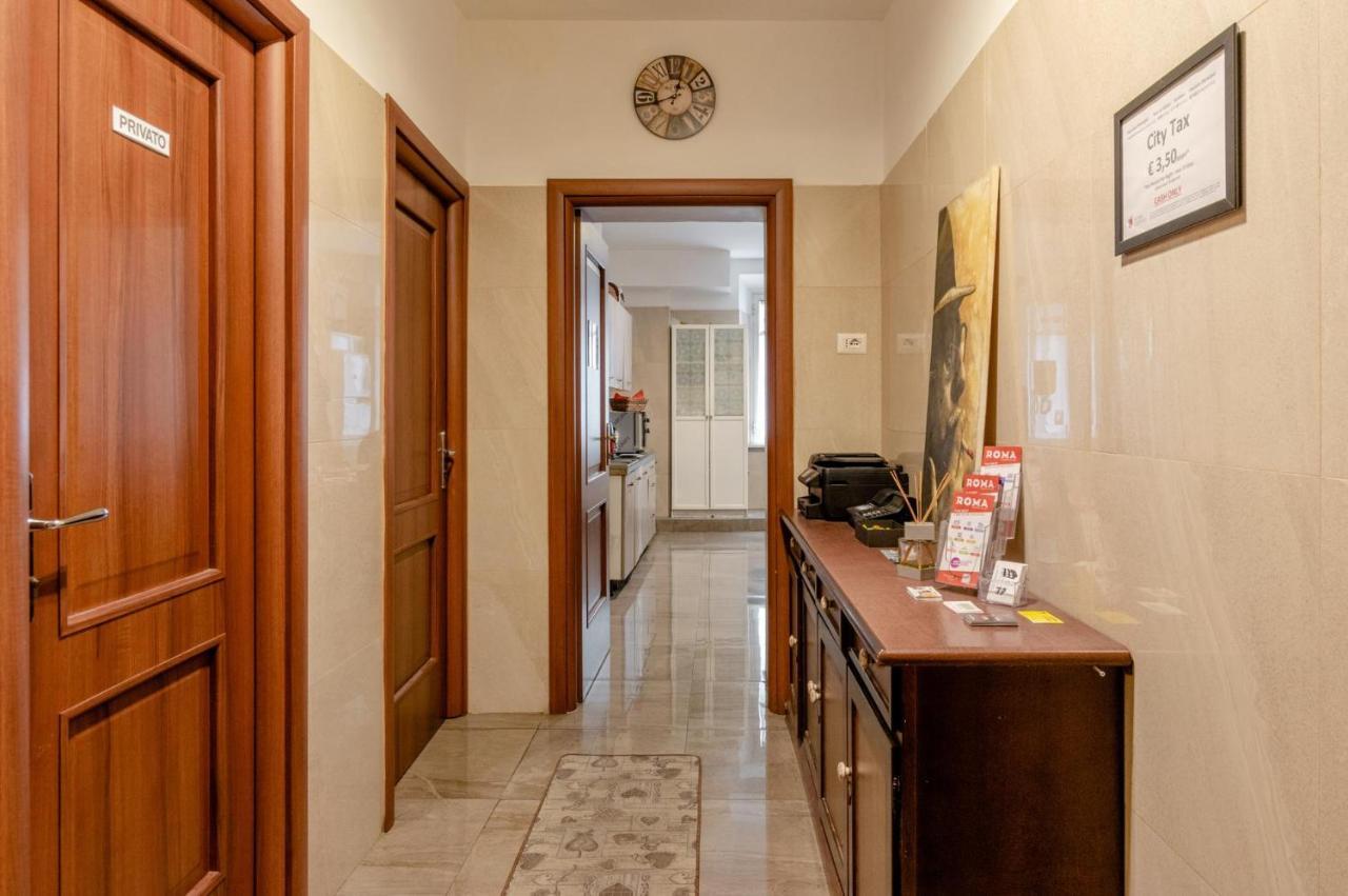 Appartamento 4-Bdr Apt Among Colosseum&Termini 10-People Roma Esterno foto